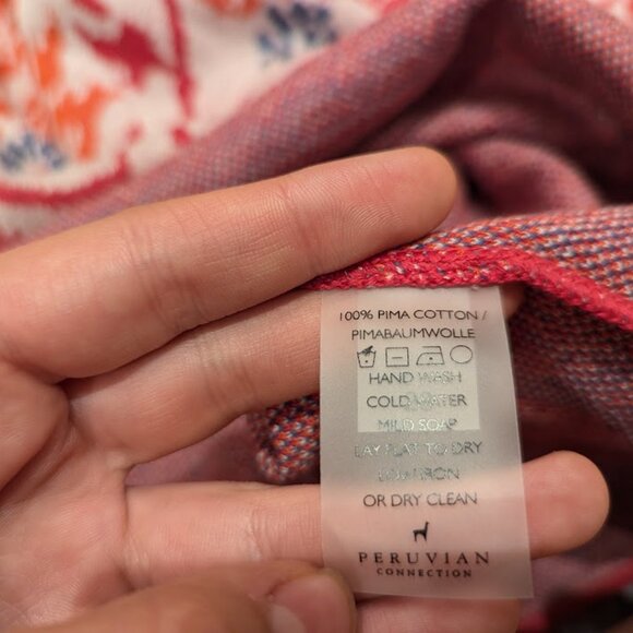 Peruvian Connection pull over/shirt, floral abstract design. never worn before - Picture 6 of 9